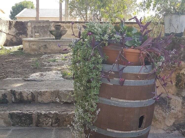 פנסיון Neve Hagar