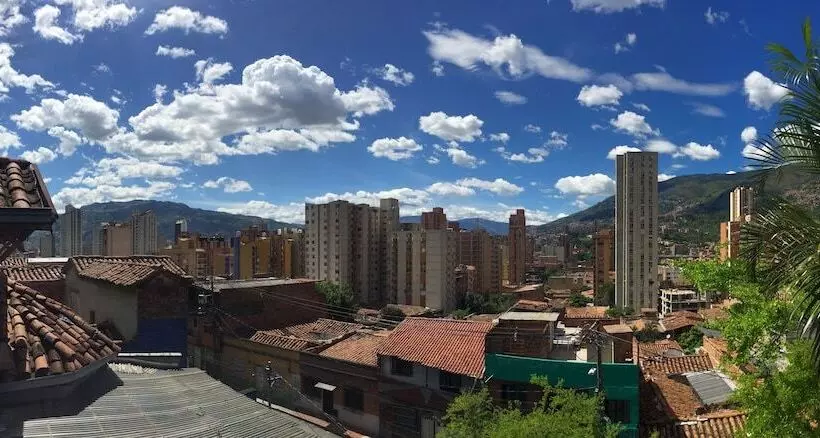 Raiz Hostel