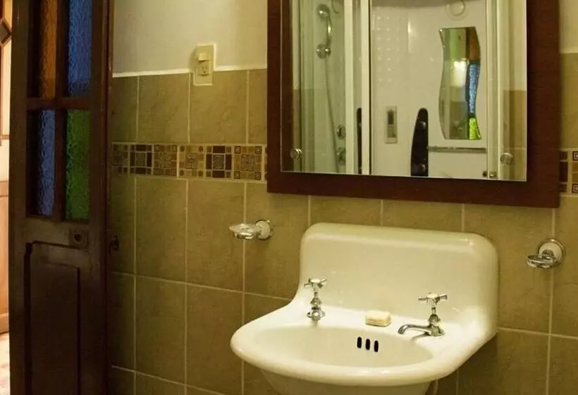 Raiz Hostel