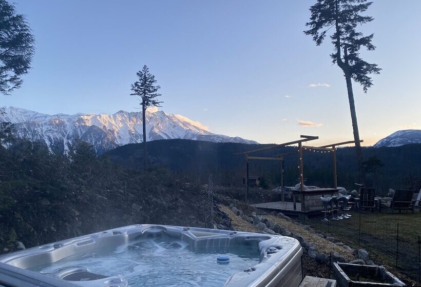 Sweetwater Lane Farm B & B