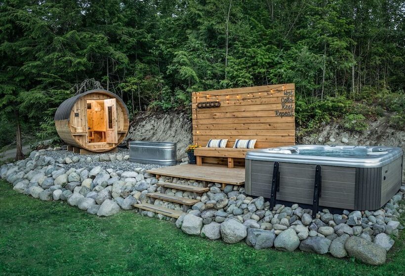 Sweetwater Lane Farm B & B