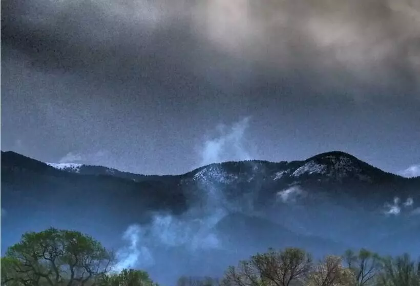 Taos Goji Farm & Eco Lodge Retreat