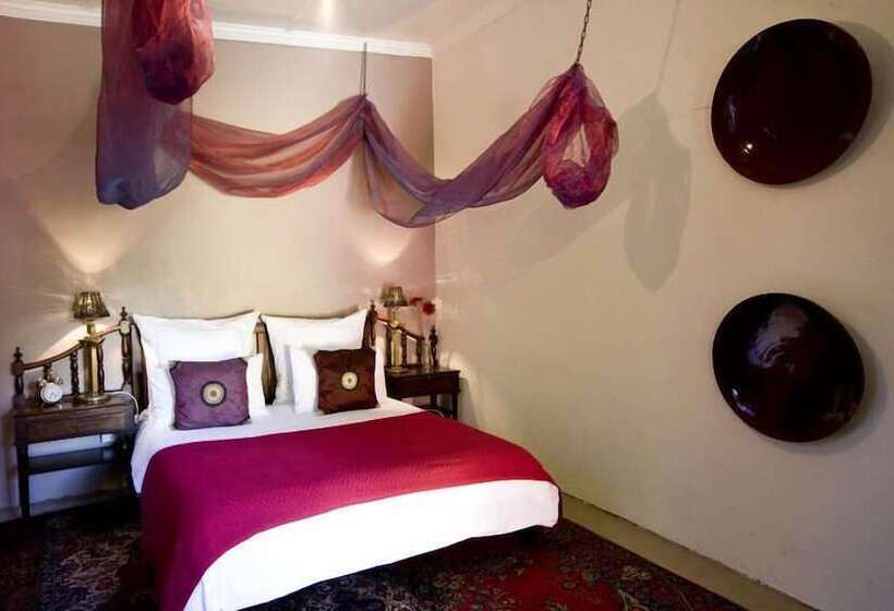 فندق صغير 33 South Backpackers