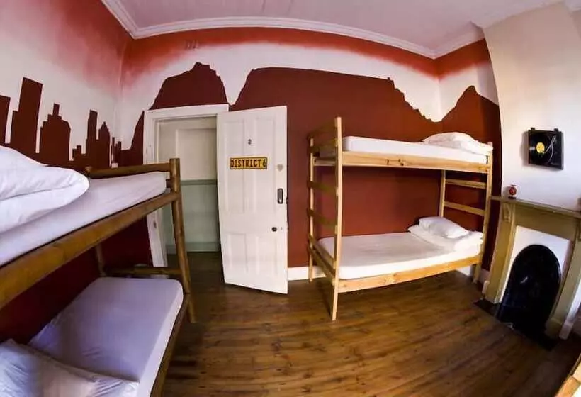 Retkeilymaja 33 South Backpackers