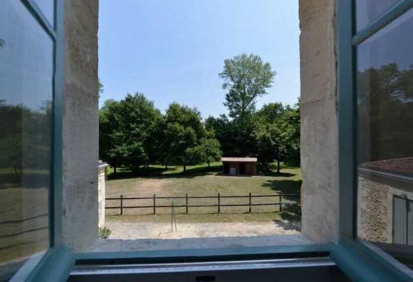 Bed and Breakfast Château De L Isle