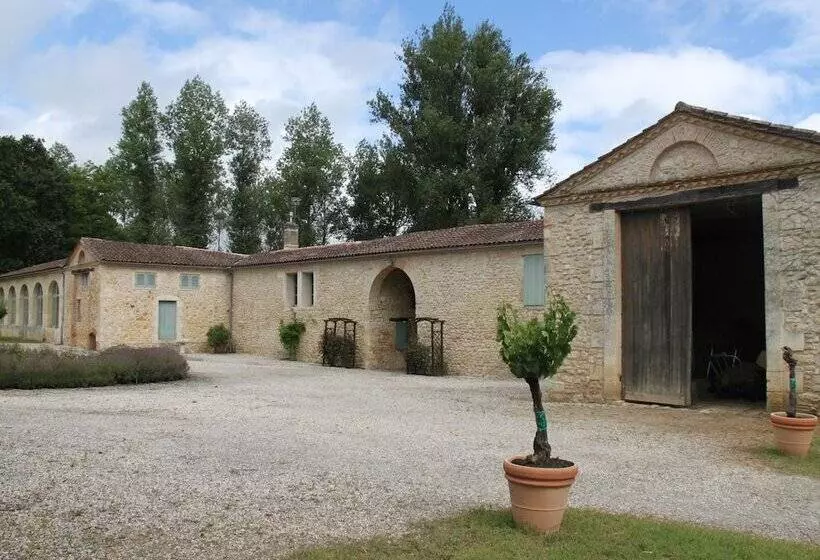 Aamiaismajoitus (B&B) Château De L Isle