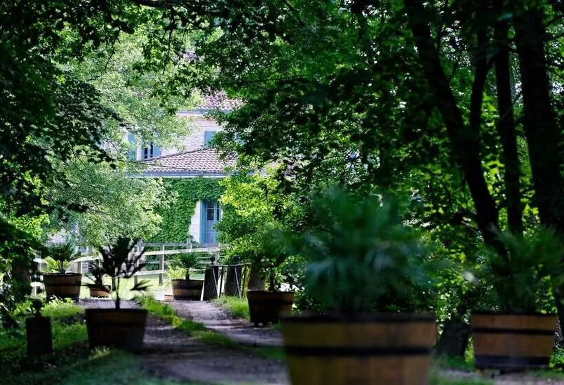 Aamiaismajoitus (B&B) Château De L Isle