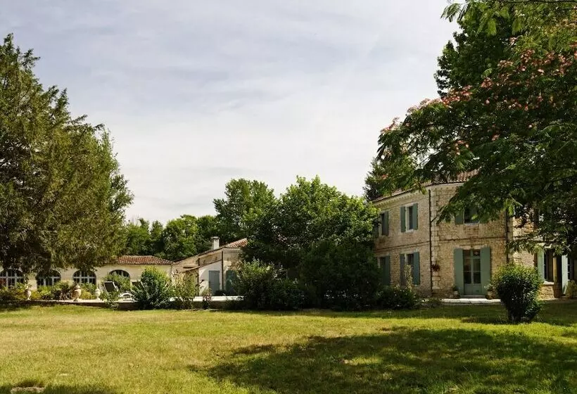 Aamiaismajoitus (B&B) Château De L Isle