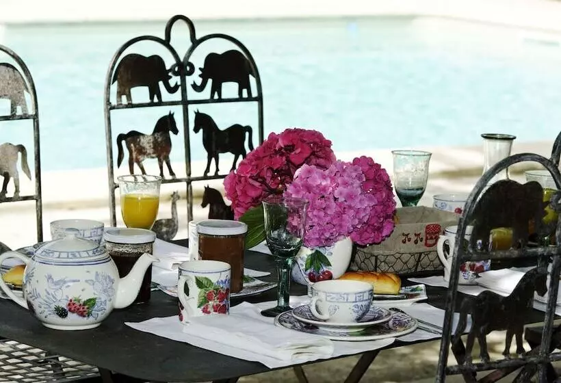 Aamiaismajoitus (B&B) Château De L Isle