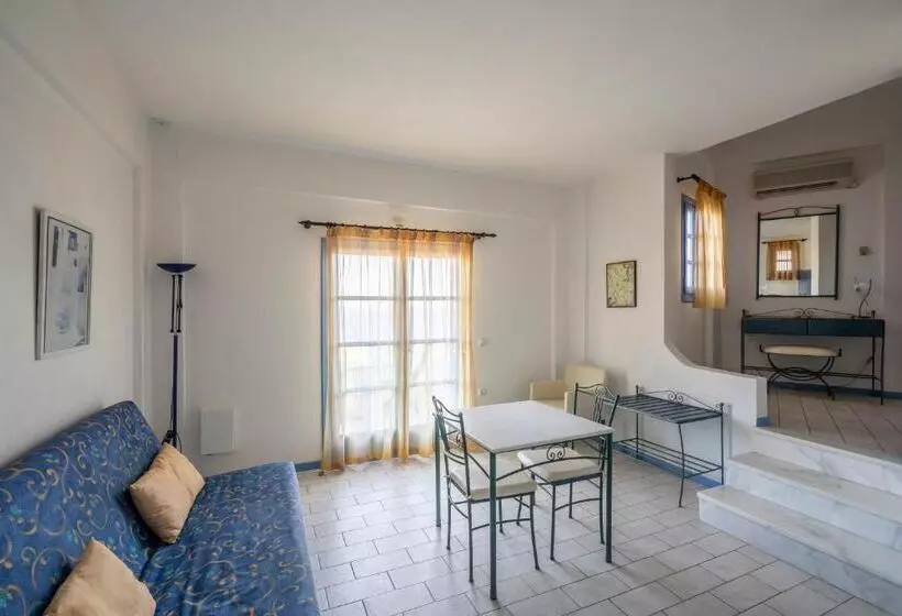 Hotelli Apollon Village