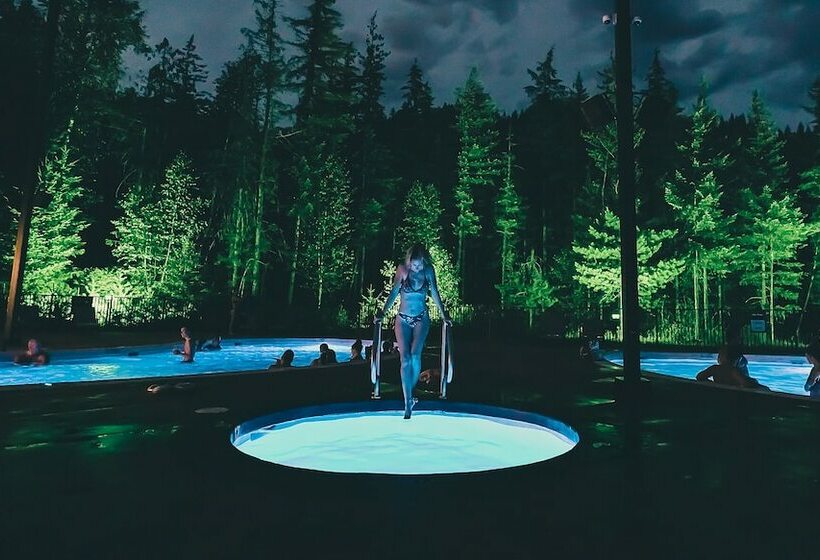 酒店 Crazy Creek Resort & Hot Pools