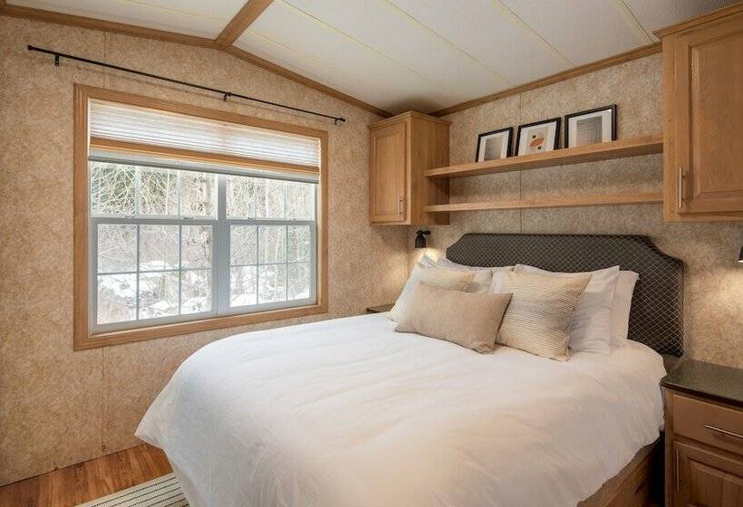 酒店 Crazy Creek Resort & Hot Pools