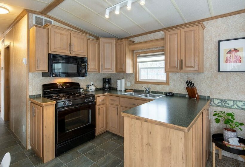 酒店 Crazy Creek Resort & Hot Pools