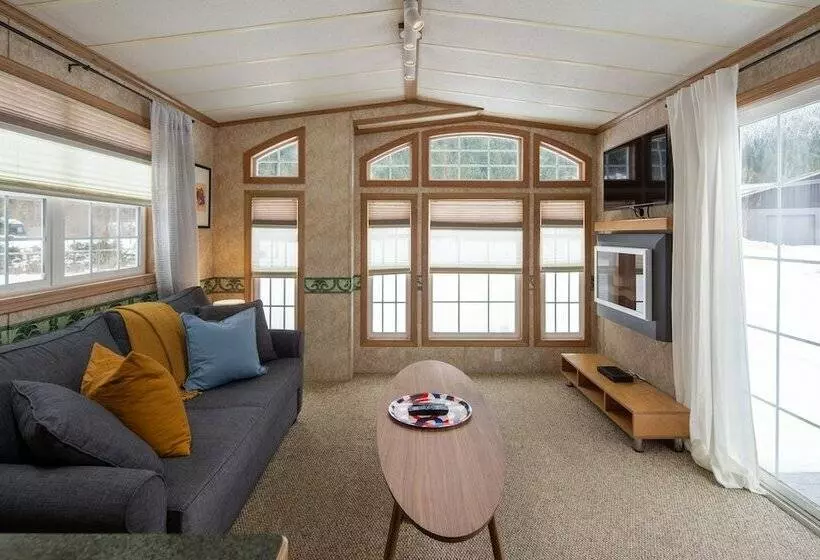 Hotelli Crazy Creek Resort & Hot Pools