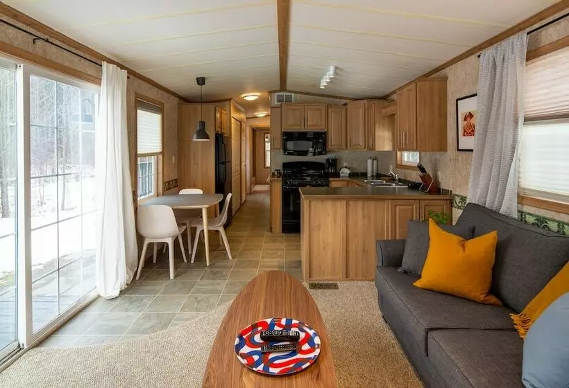 Hotelli Crazy Creek Resort & Hot Pools