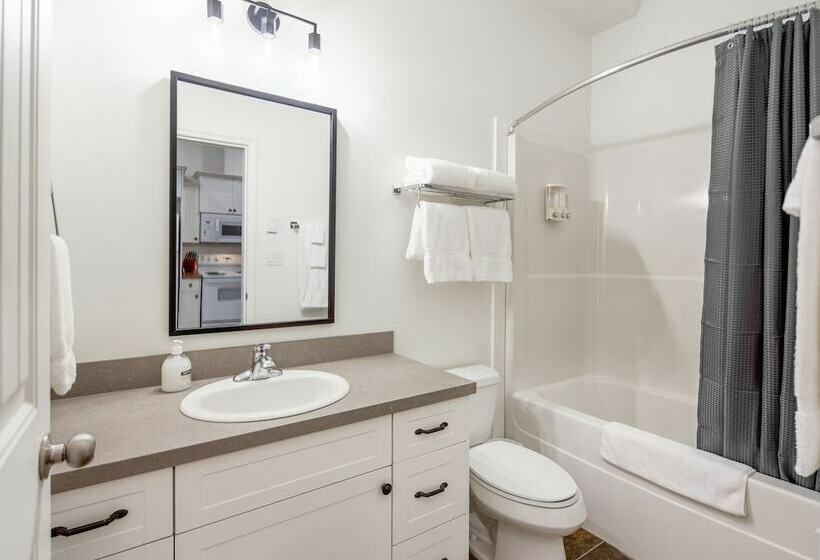 酒店 Crazy Creek Resort & Hot Pools