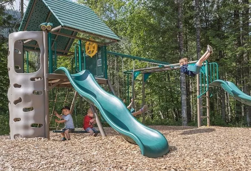 Hotelli Crazy Creek Resort & Hot Pools