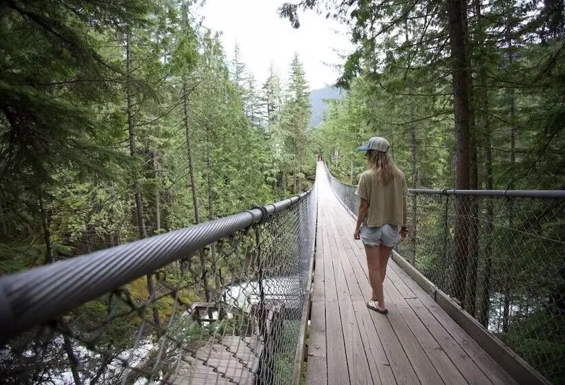 Hotelli Crazy Creek Resort & Hot Pools