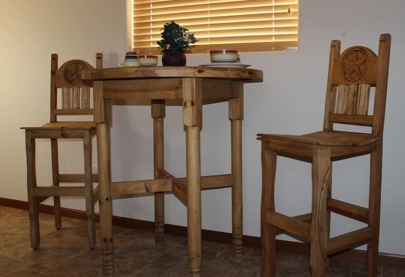 Hotel Custom Touch Village Bay City