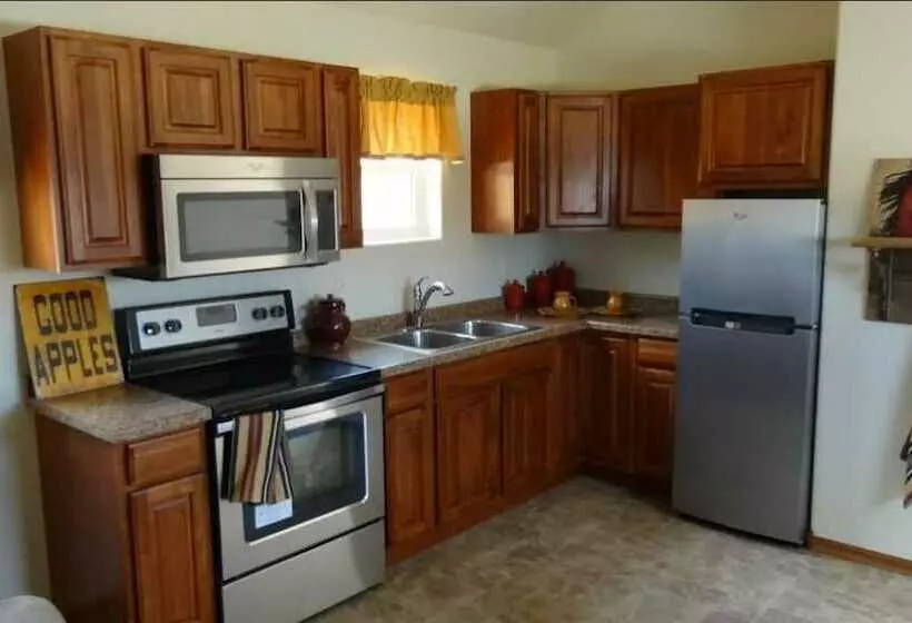 Hotelli Custom Touch Village Bay City