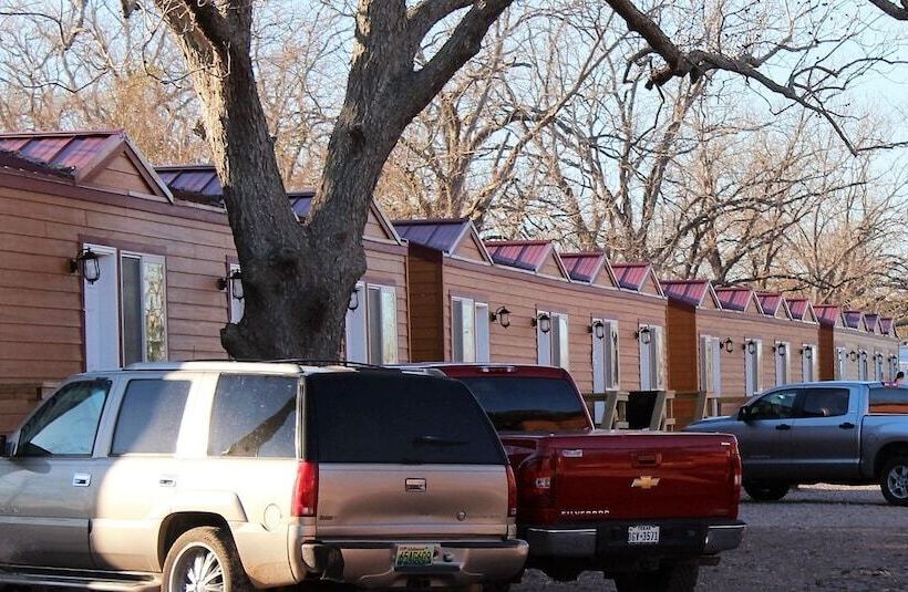 Hotel Custom Touch Village Bay City