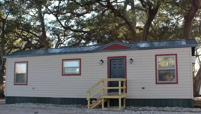 Hotelli Custom Touch Village Bay City