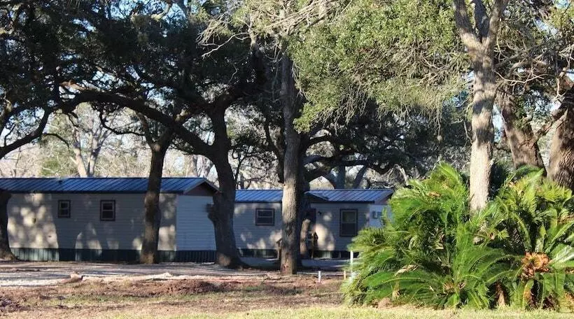 Hotelli Custom Touch Village Bay City