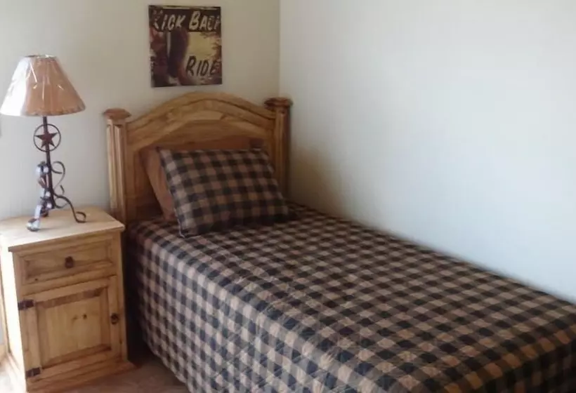 Hotelli Custom Touch Village Bay City