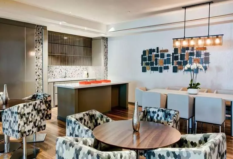 Hotelli Global Luxury Suites At Exchange