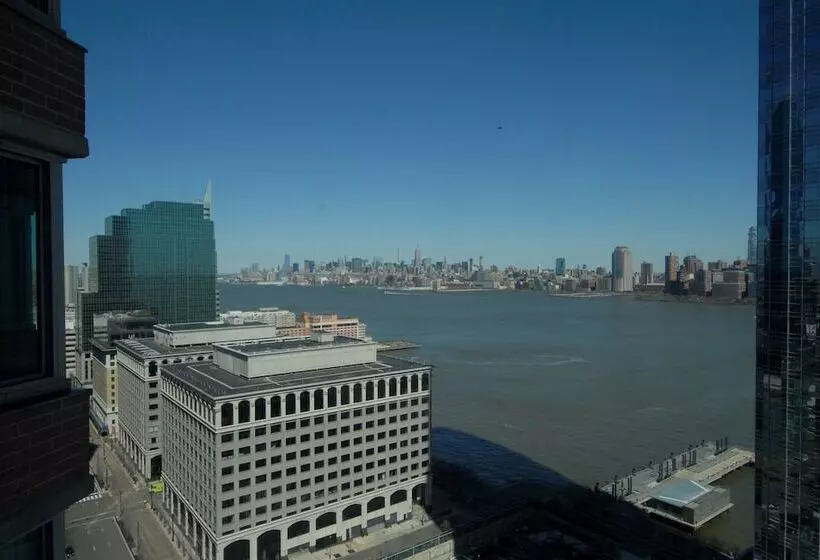 Hotelli Global Luxury Suites At Exchange