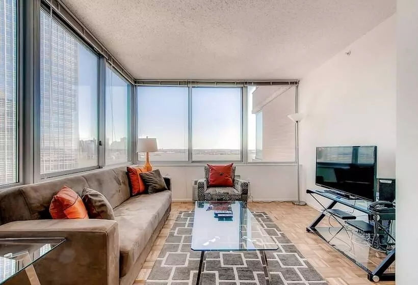 Hotelli Global Luxury Suites At Exchange