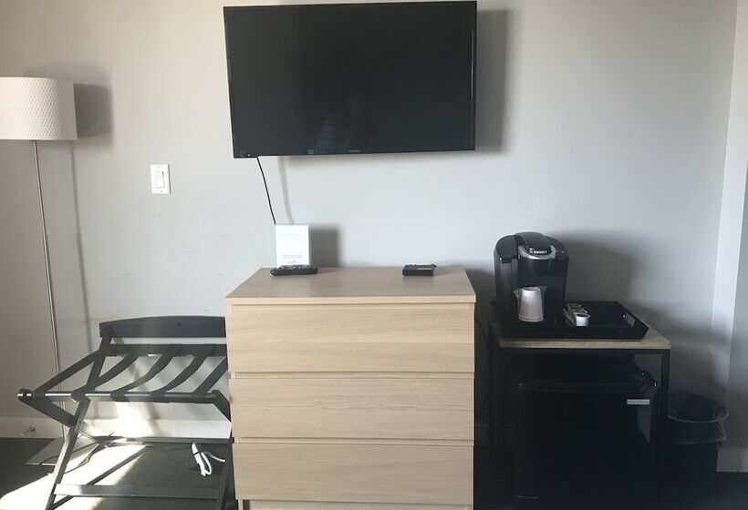 فندق Harbor Inn Self Check In