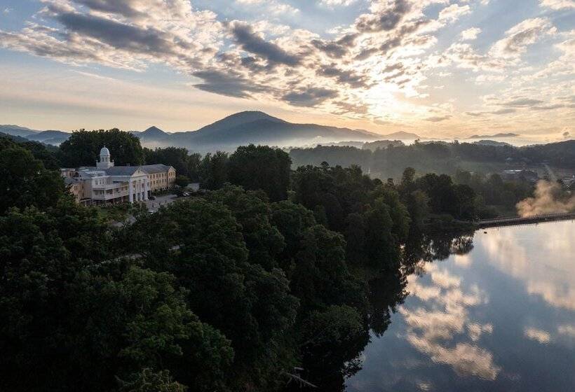 فندق Lambuth Inn At Lake Junaluska