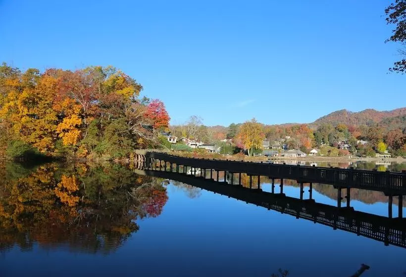 ホテル Lambuth Inn At Lake Junaluska