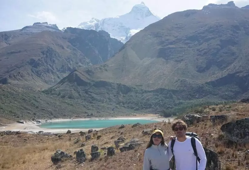 Hotelli Llanganuco Mountain Lodge