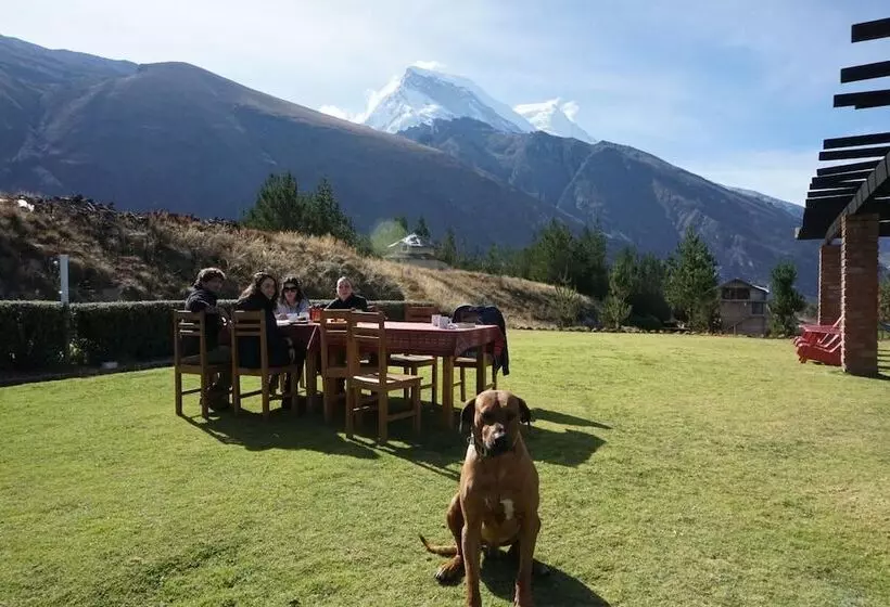 Hotelli Llanganuco Mountain Lodge