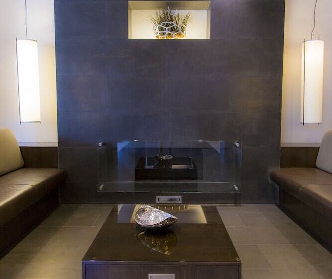 Отель Pelicanstay At Newport