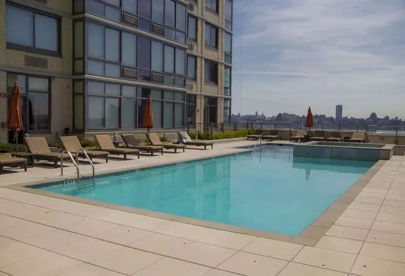 Hotelli Pelicanstay At Newport