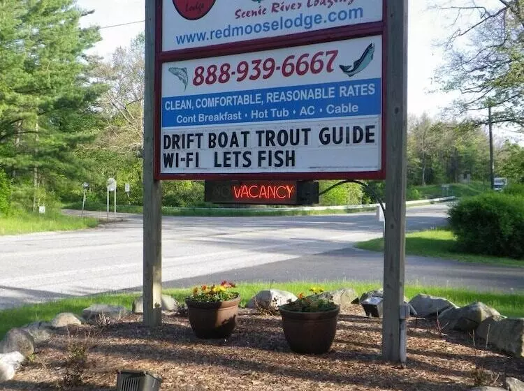 Hotelli Red Moose Lodge