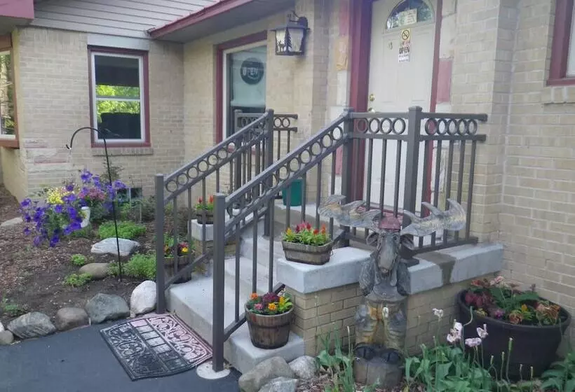 Hotelli Red Moose Lodge