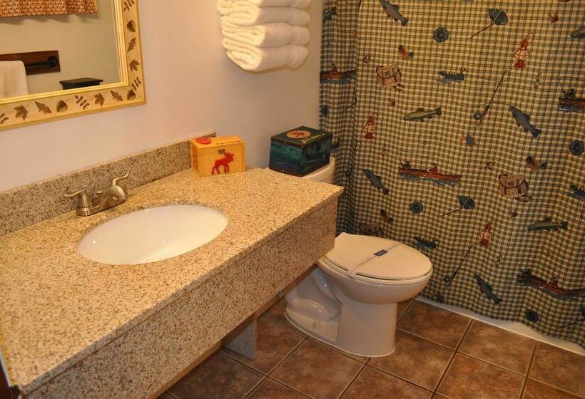 فندق Red Moose Lodge