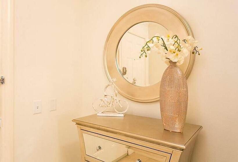 호텔 Rvh 215 Centre Court Extravagence