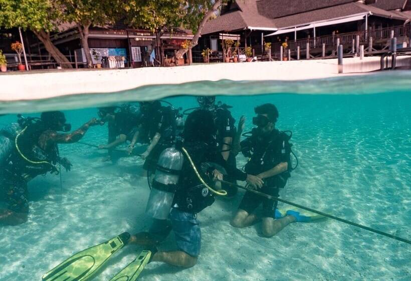 Hotel The Reef Dive Resort