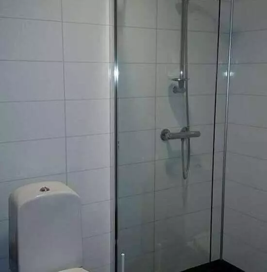 Otel Tiur N Kro Og