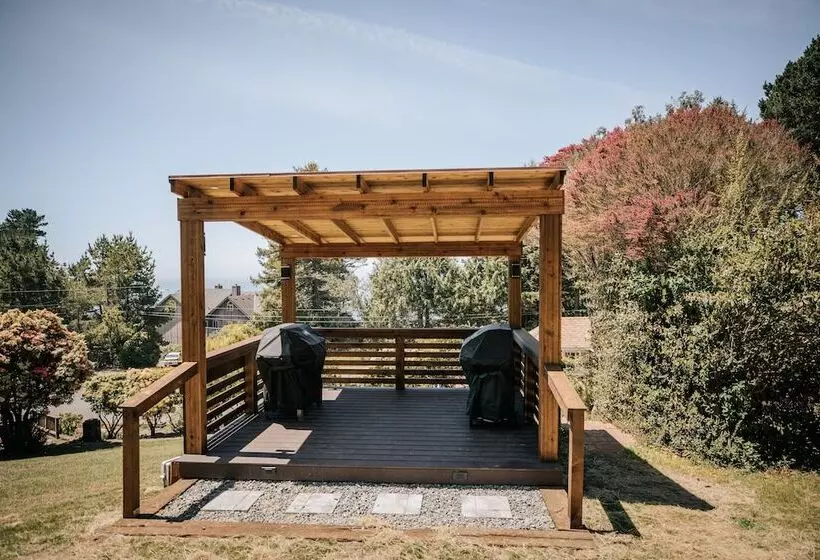 Hotelli View Crest Lodge