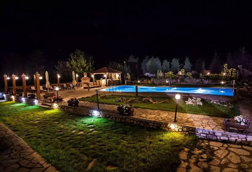 Hotelli Vitina House