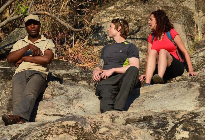 هتل Xakanaka Mobile Camp