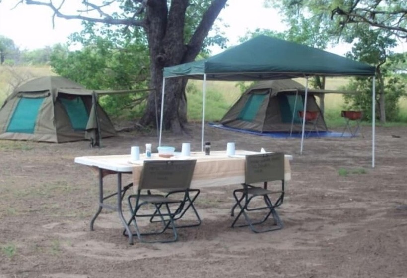 هتل Xakanaka Mobile Camp