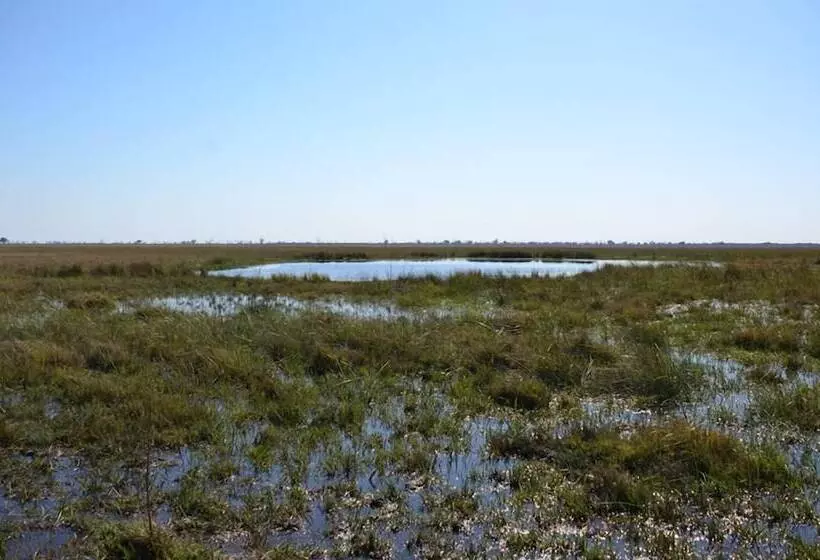 هتل Xakanaka Mobile Camp