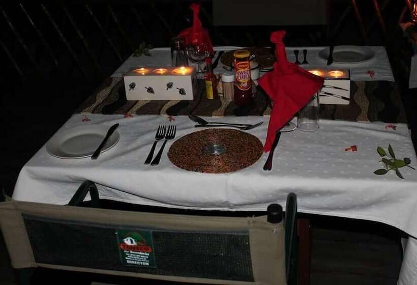 هتل Xakanaka Mobile Camp